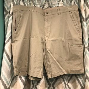 Adventure Weatherproof New Mens Shorts Zipper Belt Loops Pockets 40 Waist Tan